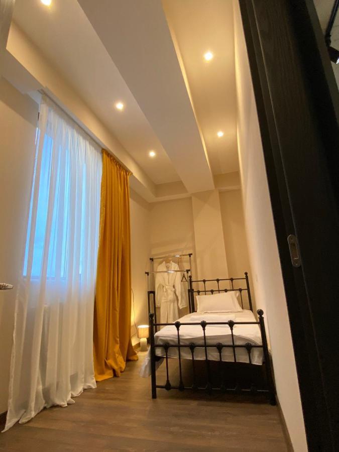 Apartment Sixteen Tbilisi Exteriör bild